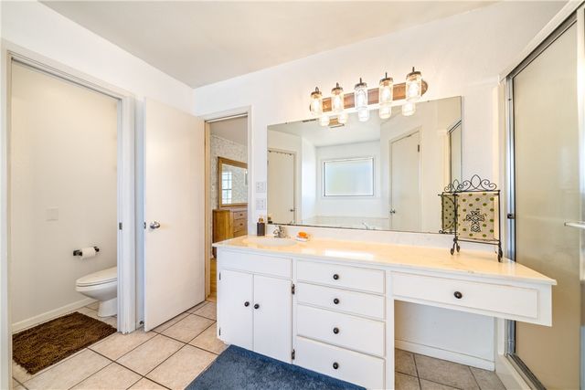 707 S Metz St, Orange Grove, TX 78372