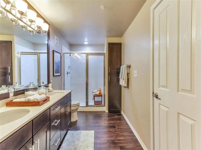5445 Caruth Haven Lane 1426, Dallas, TX 75225