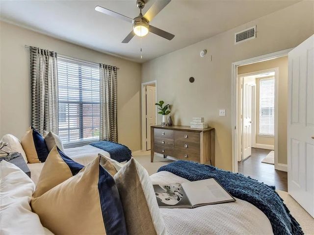 5445 Caruth Haven Lane 1426, Dallas, TX 75225