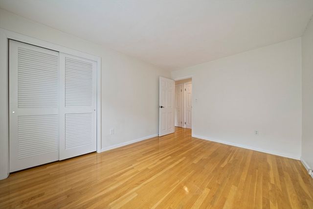 425 S Huntington Ave 8, Boston, MA 02130