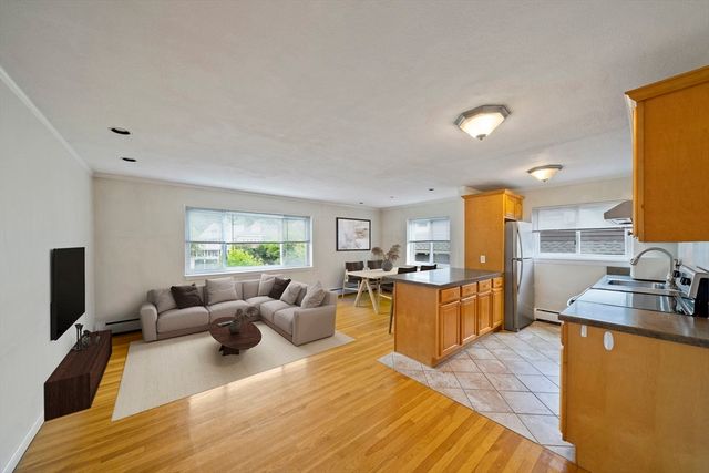 425 S Huntington Ave 8, Boston, MA 02130