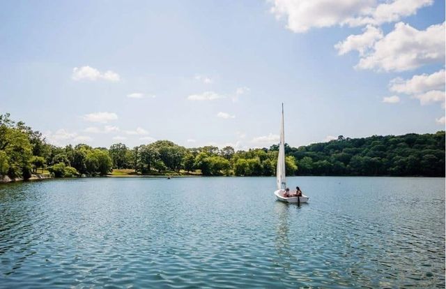 425 S Huntington Ave 8, Boston, MA 02130