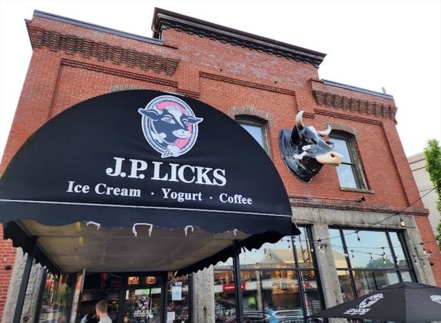 425 S Huntington Ave 8, Boston, MA 02130