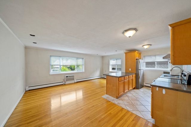 425 S Huntington Ave 8, Boston, MA 02130