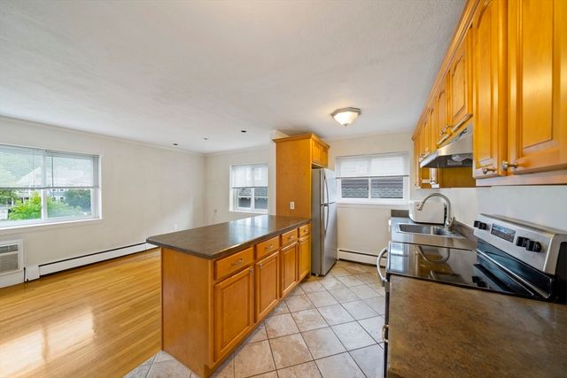 425 S Huntington Ave 8, Boston, MA 02130