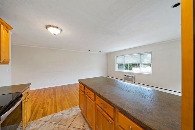 425 S Huntington Ave 8, Boston, MA 02130