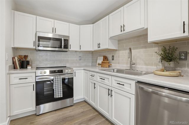 2301 E Fremont Avenue S10, Centennial, CO 80122