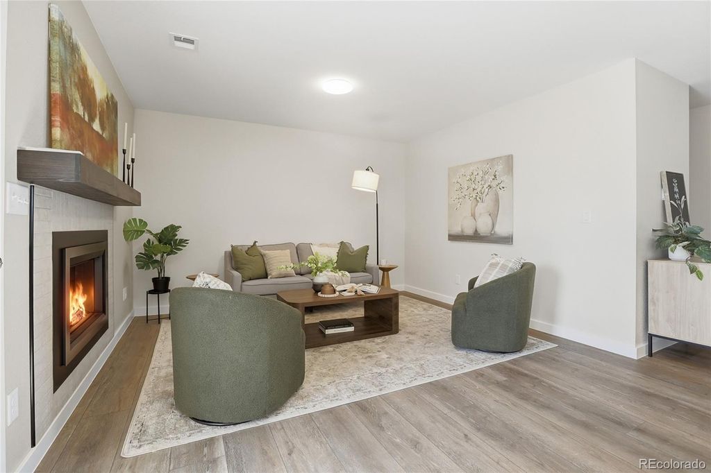 2301 E Fremont Avenue S10, Centennial, CO 80122