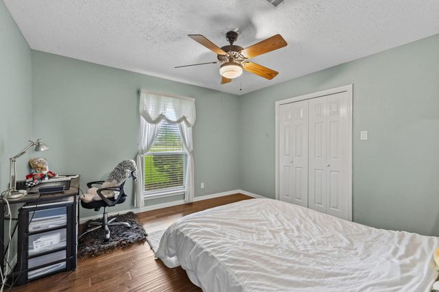 12102 Cherry Point Drive, Mont Belvieu, TX 77535