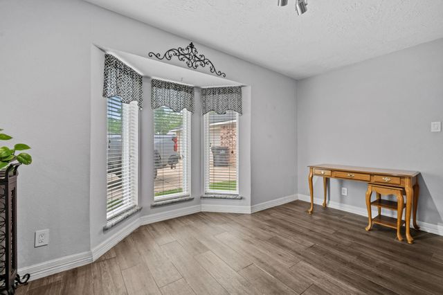 12102 Cherry Point Drive, Mont Belvieu, TX 77535