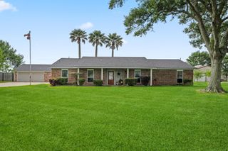 12102 Cherry Point Drive, Mont Belvieu, TX 77535