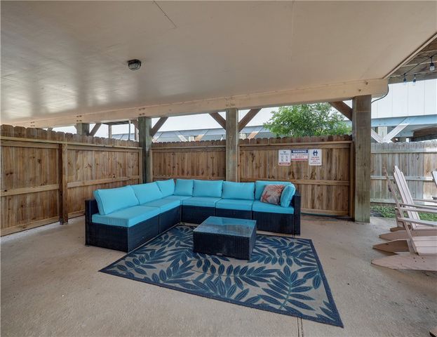 100 Glover Blvd 103, Port Aransas, TX 78373