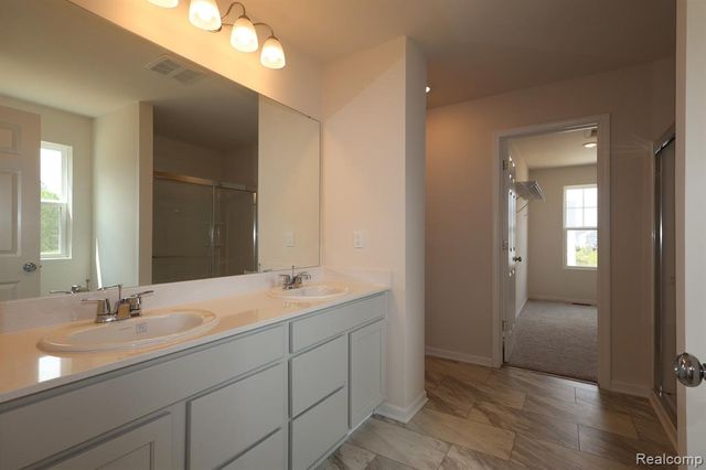 423 Hidden River, Holly, MI 48442