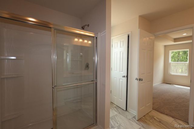 423 Hidden River, Holly, MI 48442