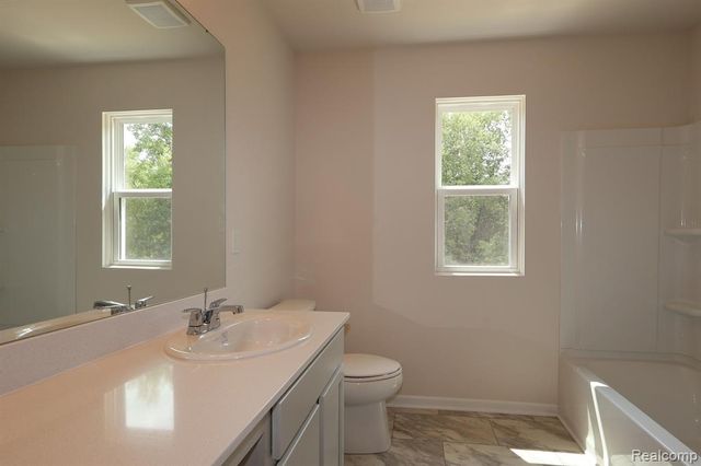423 Hidden River, Holly, MI 48442