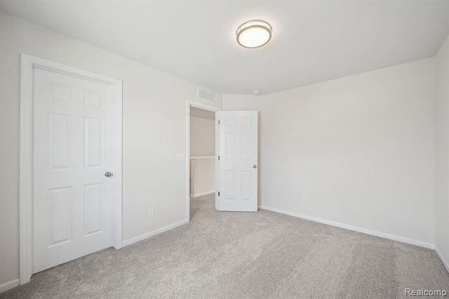 423 Hidden River, Holly, MI 48442
