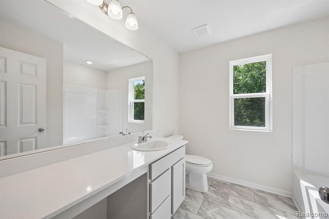 423 Hidden River, Holly, MI 48442