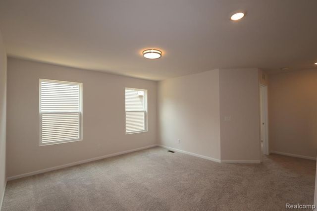 423 Hidden River, Holly, MI 48442
