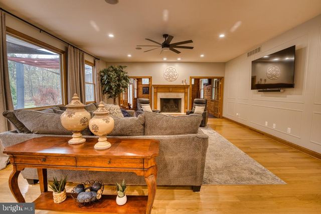 2431 6TH AVE, Hammonton, NJ 08037