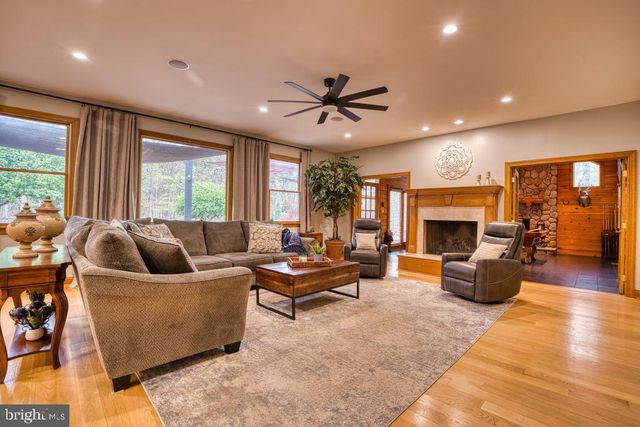 2431 6TH AVE, Hammonton, NJ 08037