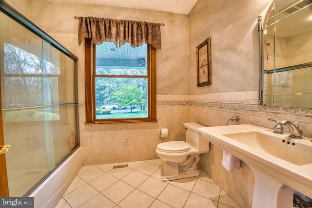 2431 6TH AVE, Hammonton, NJ 08037