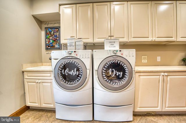 2431 6TH AVE, Hammonton, NJ 08037
