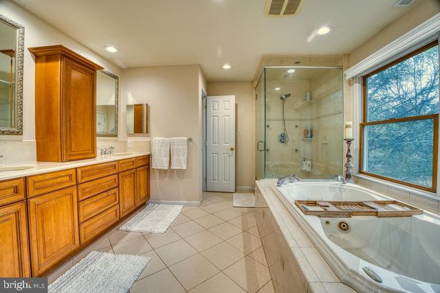 2431 6TH AVE, Hammonton, NJ 08037