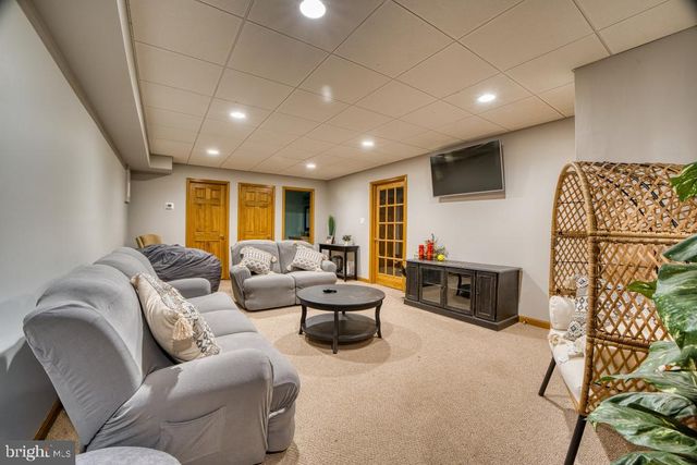 2431 6TH AVE, Hammonton, NJ 08037