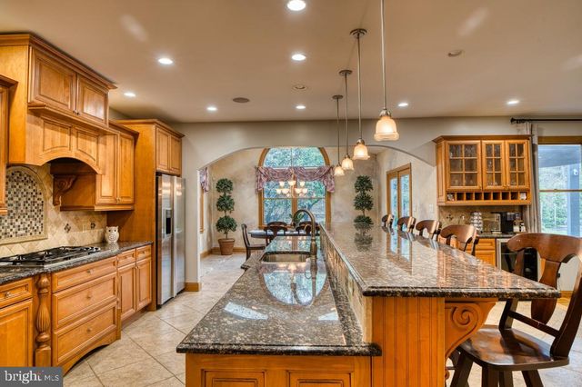 2431 6TH AVE, Hammonton, NJ 08037