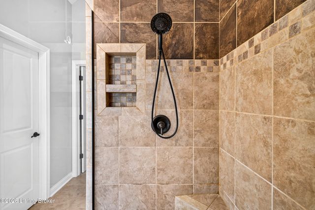 510 Academy Ridge Pl, Louisville, KY 40245