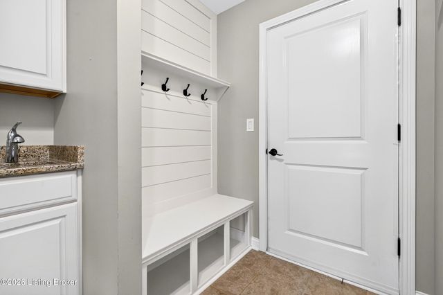 510 Academy Ridge Pl, Louisville, KY 40245