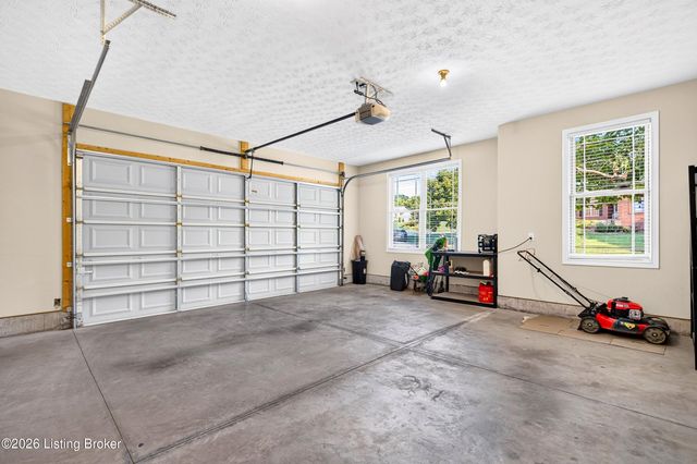 510 Academy Ridge Pl, Louisville, KY 40245