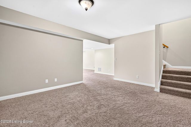 510 Academy Ridge Pl, Louisville, KY 40245