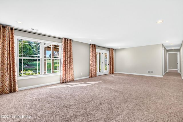 510 Academy Ridge Pl, Louisville, KY 40245
