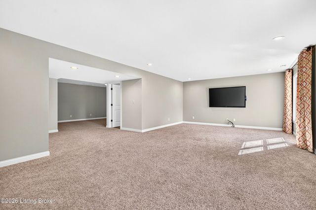 510 Academy Ridge Pl, Louisville, KY 40245