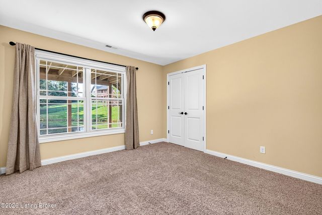 510 Academy Ridge Pl, Louisville, KY 40245