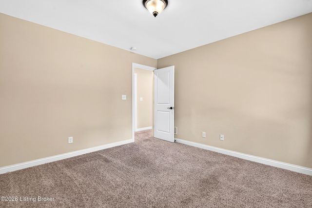 510 Academy Ridge Pl, Louisville, KY 40245