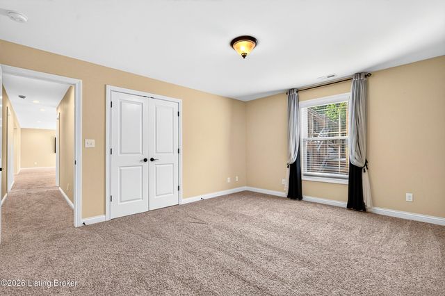 510 Academy Ridge Pl, Louisville, KY 40245
