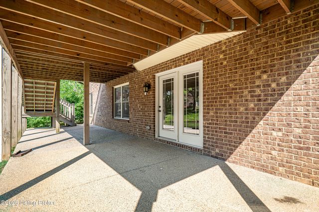 510 Academy Ridge Pl, Louisville, KY 40245