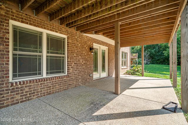 510 Academy Ridge Pl, Louisville, KY 40245
