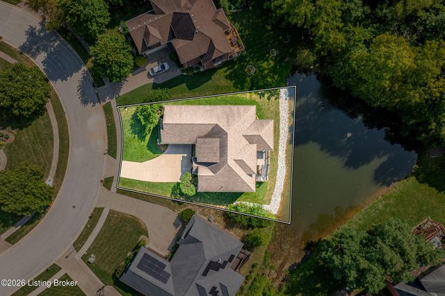 510 Academy Ridge Pl, Louisville, KY 40245