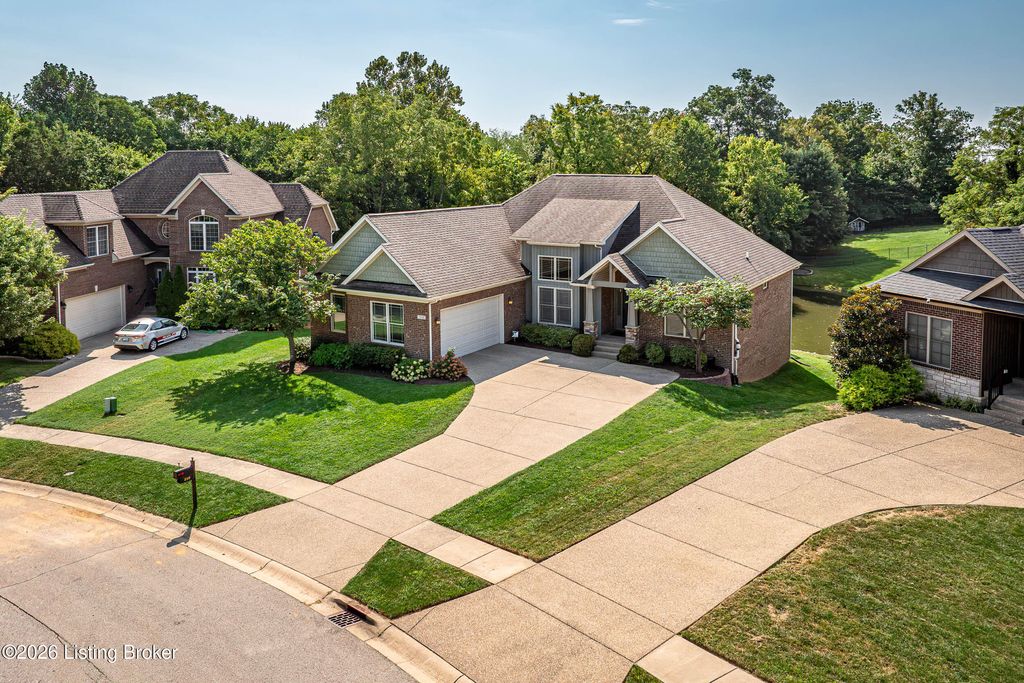 510 Academy Ridge Pl, Louisville, KY 40245