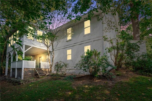 819 Gardenia Lane, Decatur, GA 30033