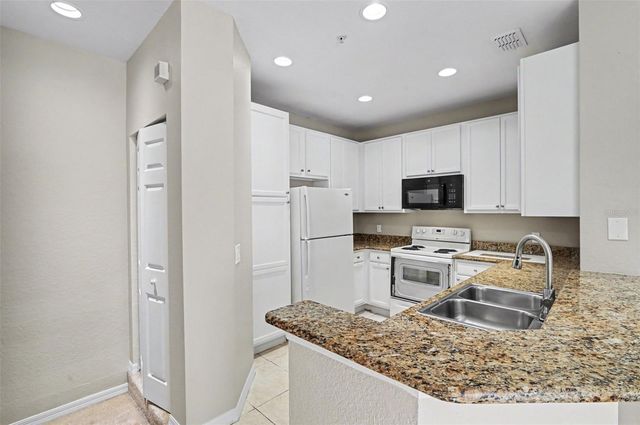 2460 GRAND CENTRAL PARKWAY 9, Orlando, FL 32839