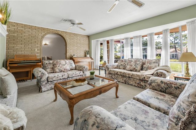 1107 Merry Oaks Drive, College Station, TX 77840