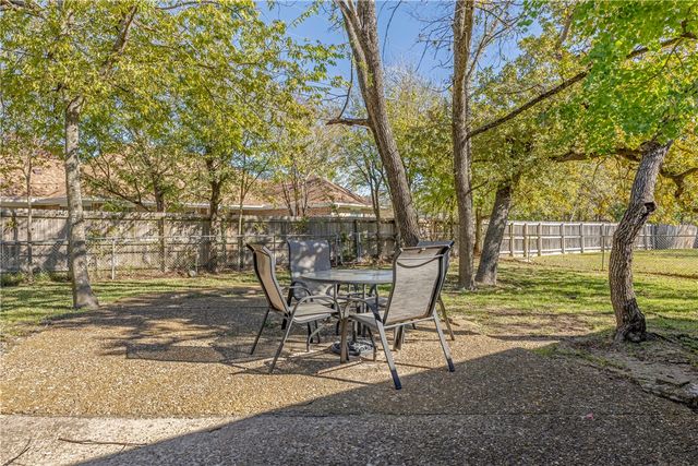 1107 Merry Oaks Drive, College Station, TX 77840