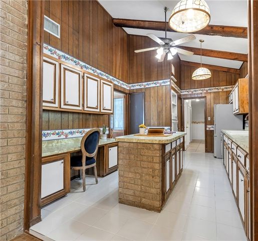 1107 Merry Oaks Drive, College Station, TX 77840