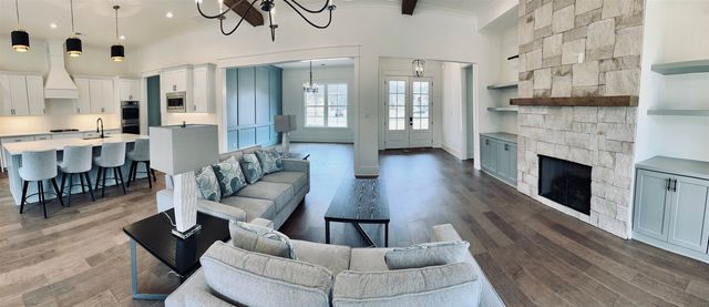 195 GRAND STEEPLE DR, Collierville, TN 38017