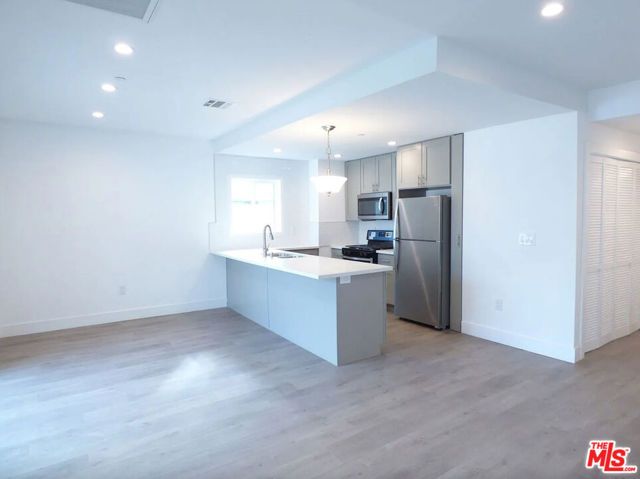 1256 N Hobart Boulevard, Los Angeles, CA 90029