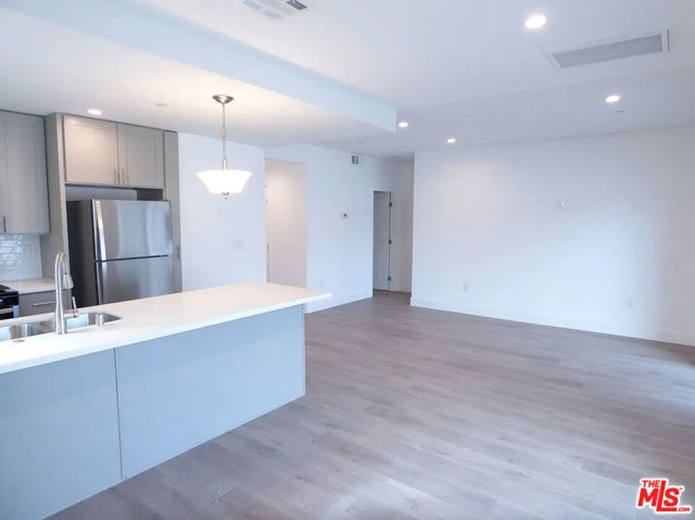 1256 N Hobart Boulevard, Los Angeles, CA 90029